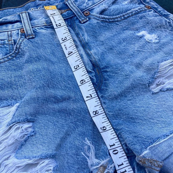 🐲💙 American Eagle Distressed Mom Short - Picture 8 of 10